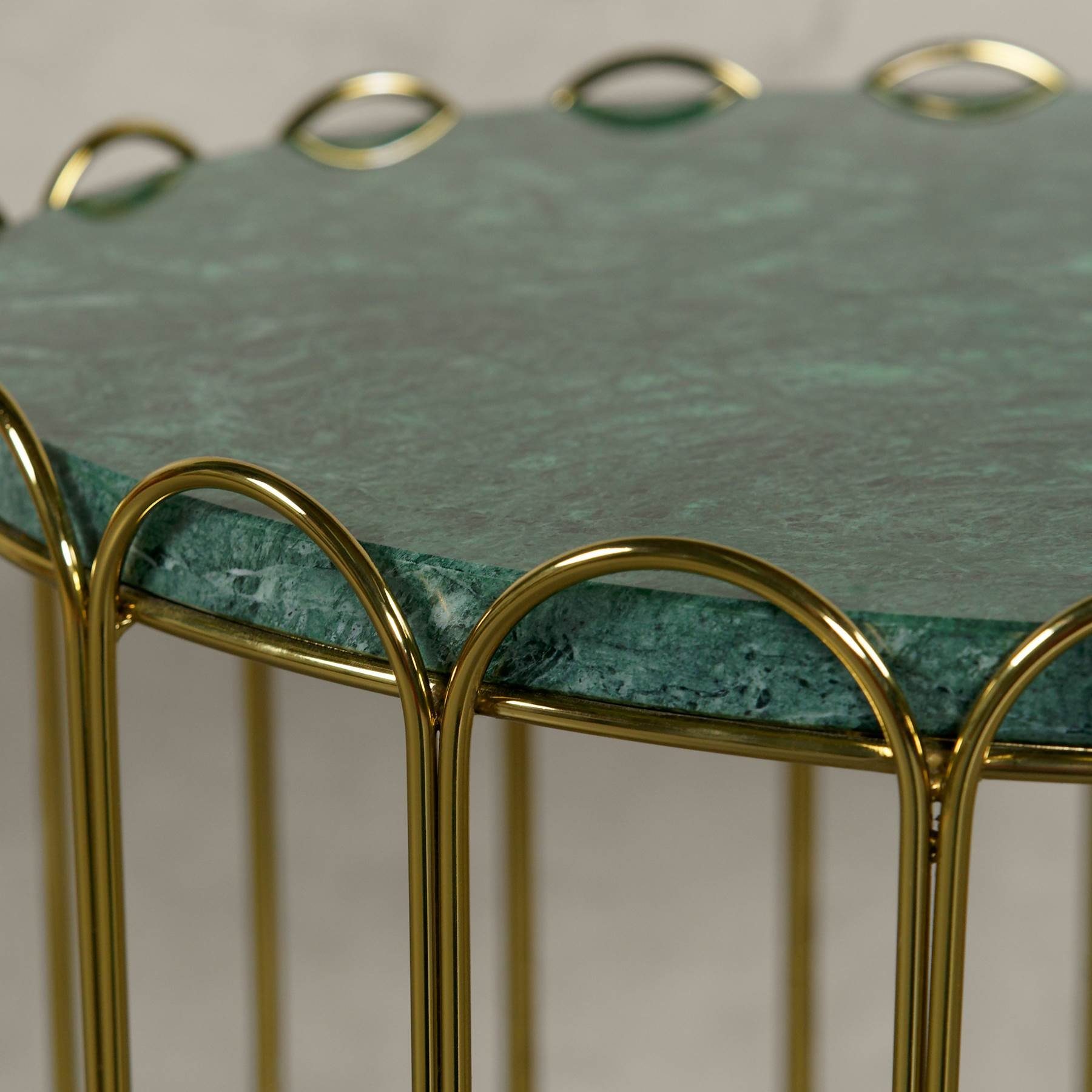 MAGNA Atelier Beistelltisch LONDON mit ECHTEM MARMOR, Ablagetisch rund, gold Metallgestell, Ø43x50cm