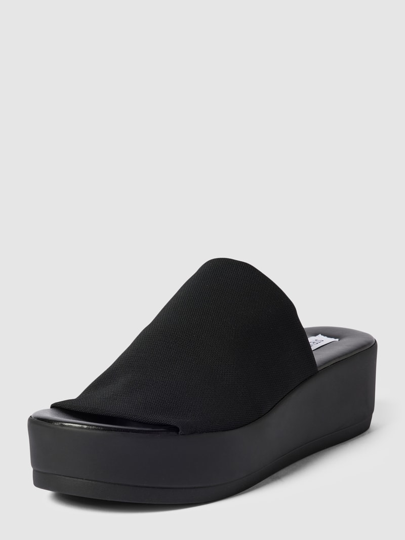 Pantoletten mit Plateausohle Modell 'SLINKY' in schwarz