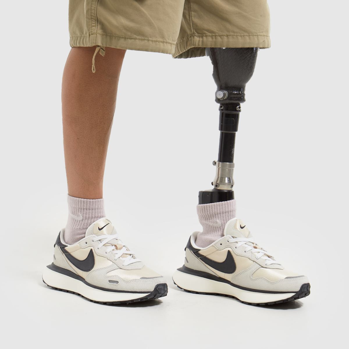 Superge Nike Phoenix Waffle v beli večbarvni barvi