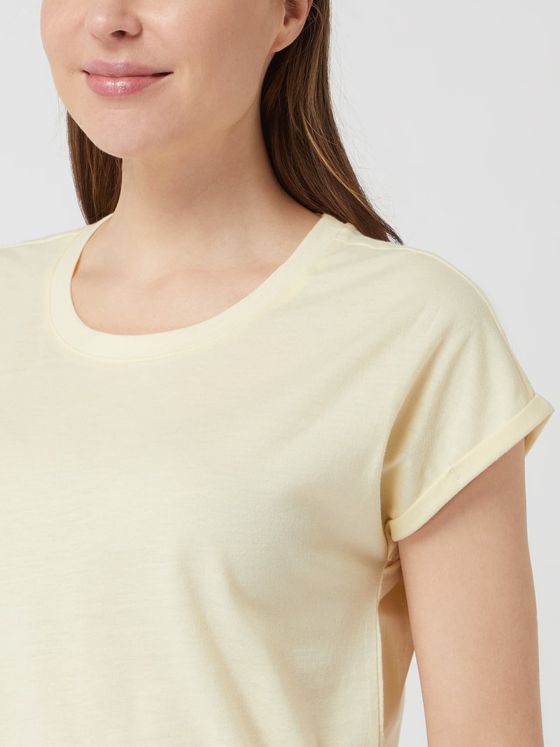 Pyjama mit Streifenmuster in pastellgelb