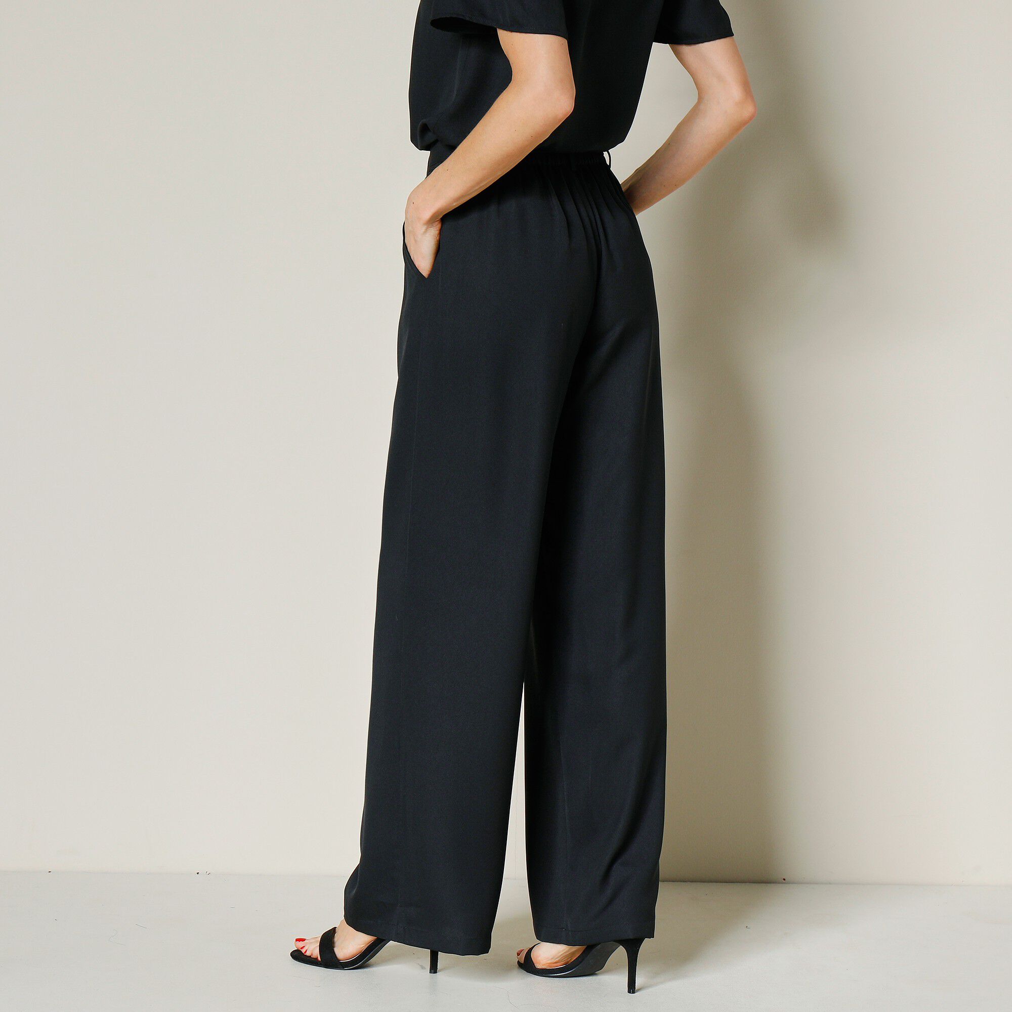 Pantalon uni large et fluide