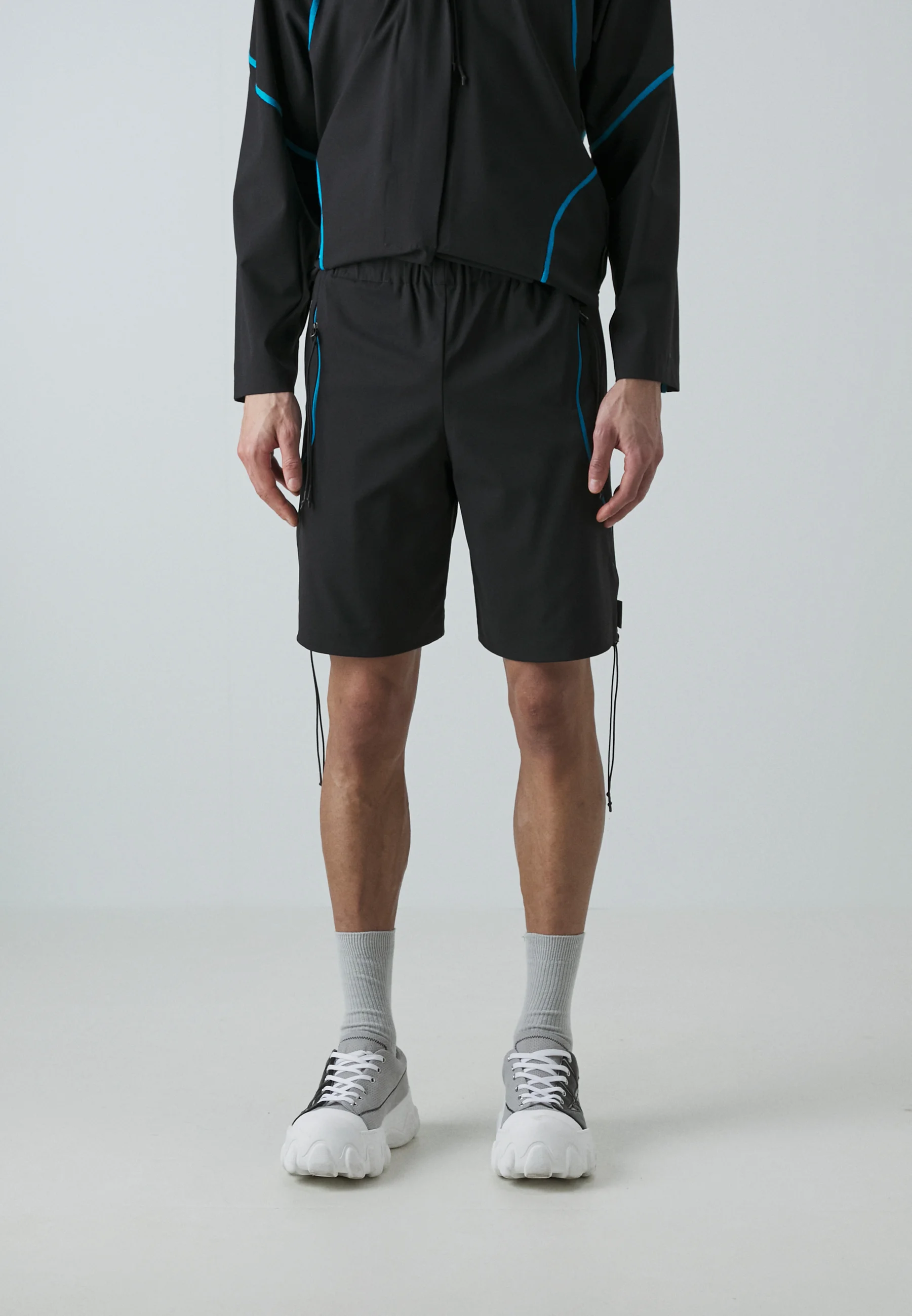 Pantalones cortos de Saul Nash