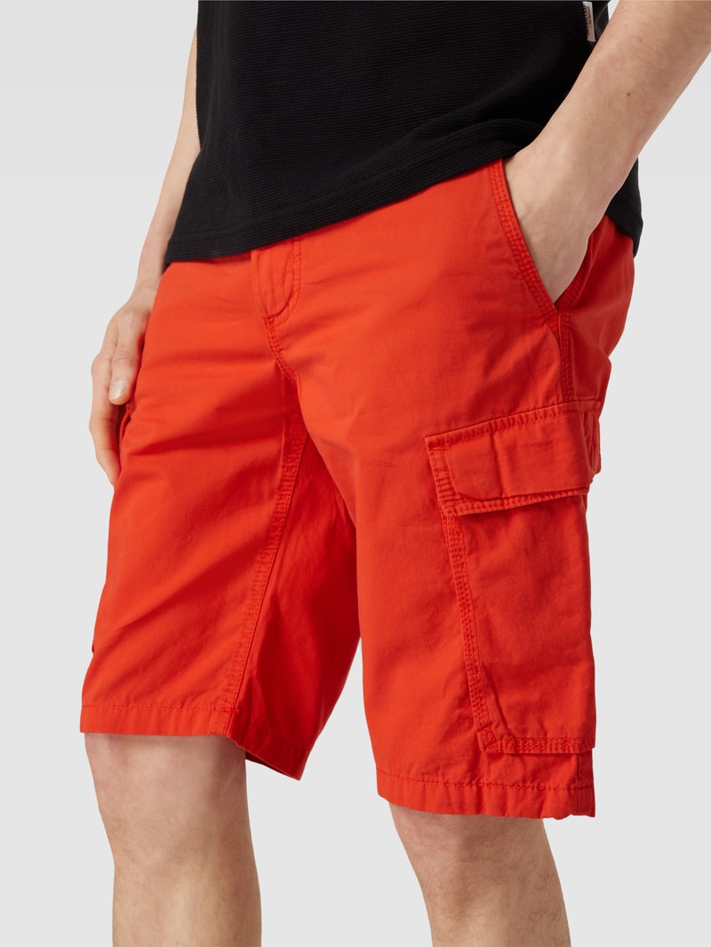 Shorts mit Cargotaschen in rot