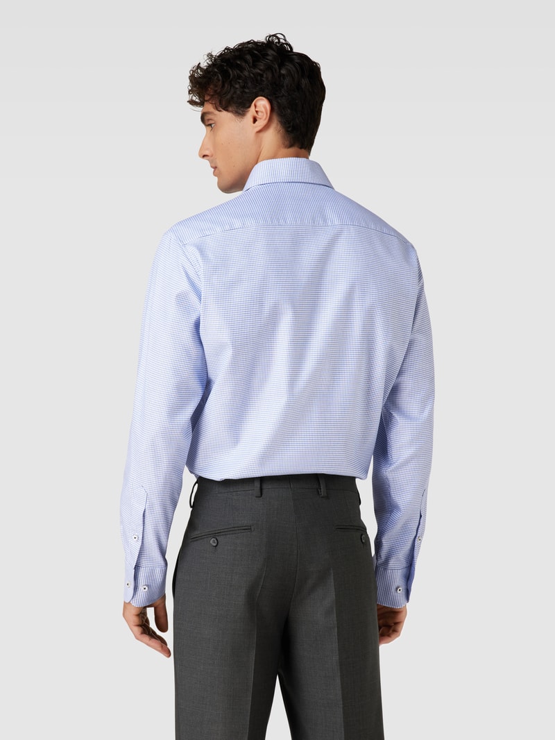 Slim Fit Premium Shirt mit Haifischkragen in royalblau