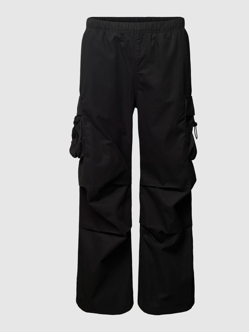 Cargohose mit elastischem Bund in schwarz