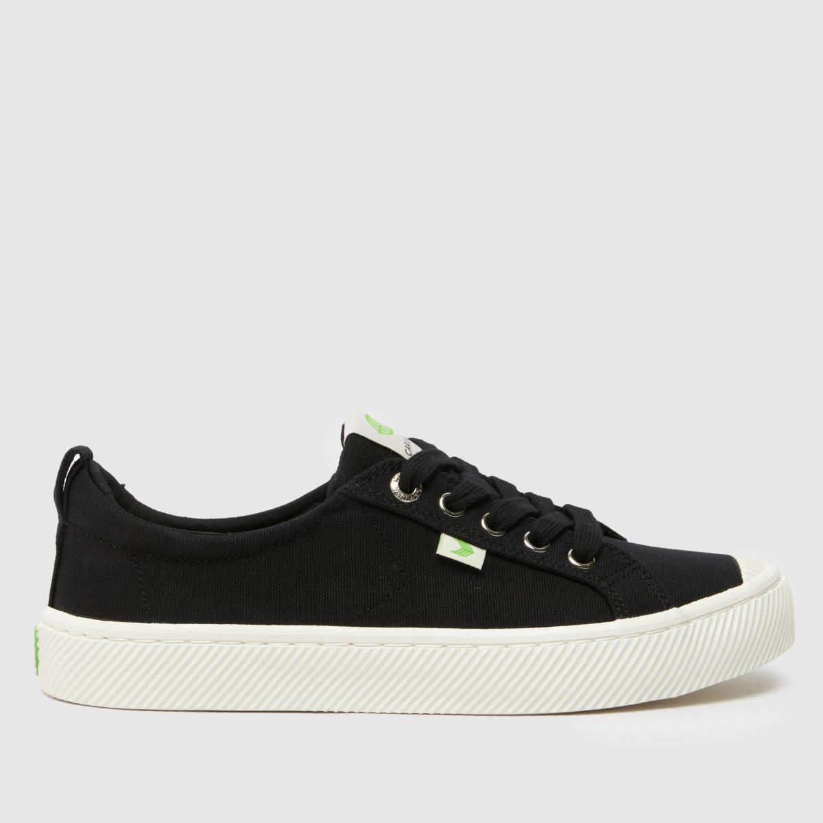 CARIUMA – Oca – Svarta låga sneakers