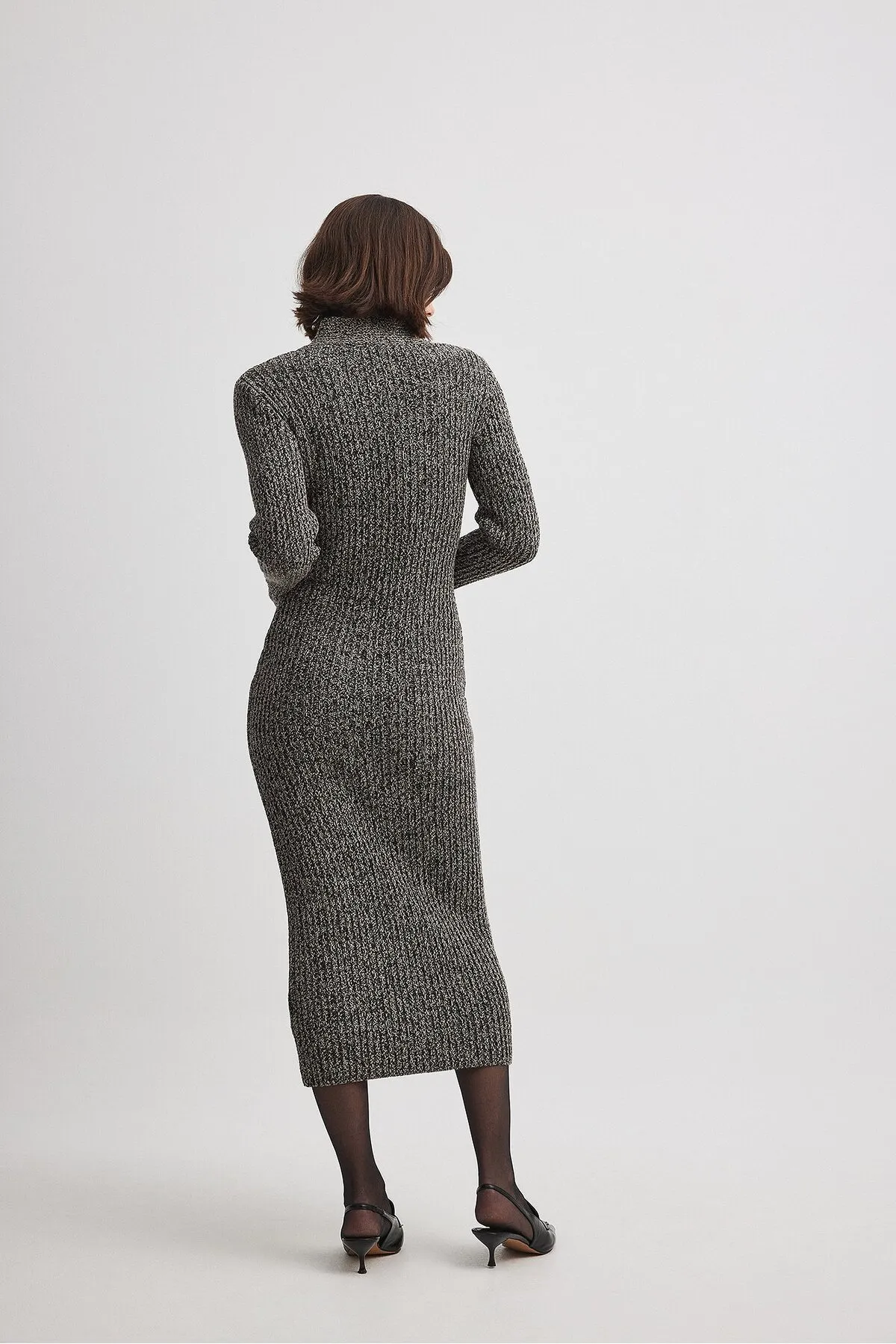 NA-KD  Gestricktes Midikleid