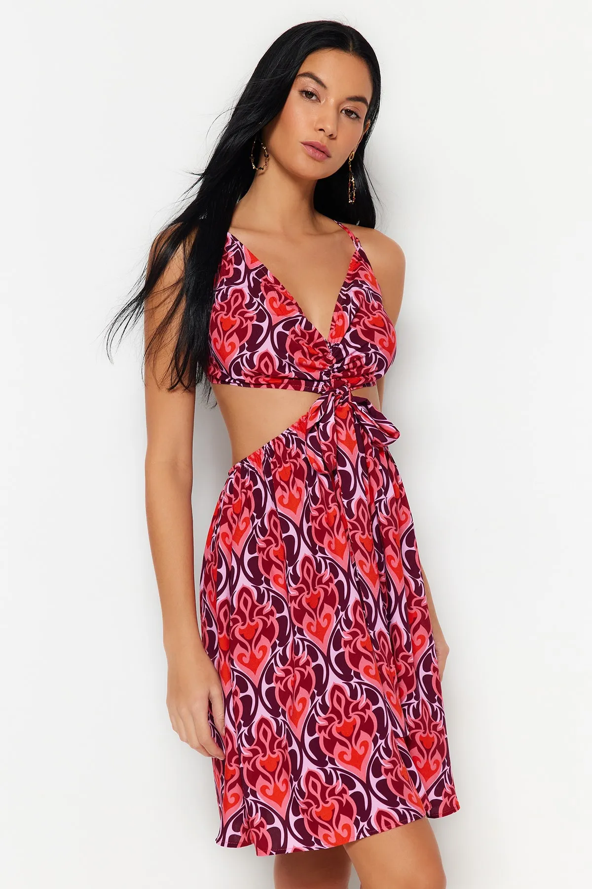 Trendyol Collection  Geblümtes, gewebtes Mini-Strandkleid mit Cut-out/Fensterausschnitt TBESS23EL00204