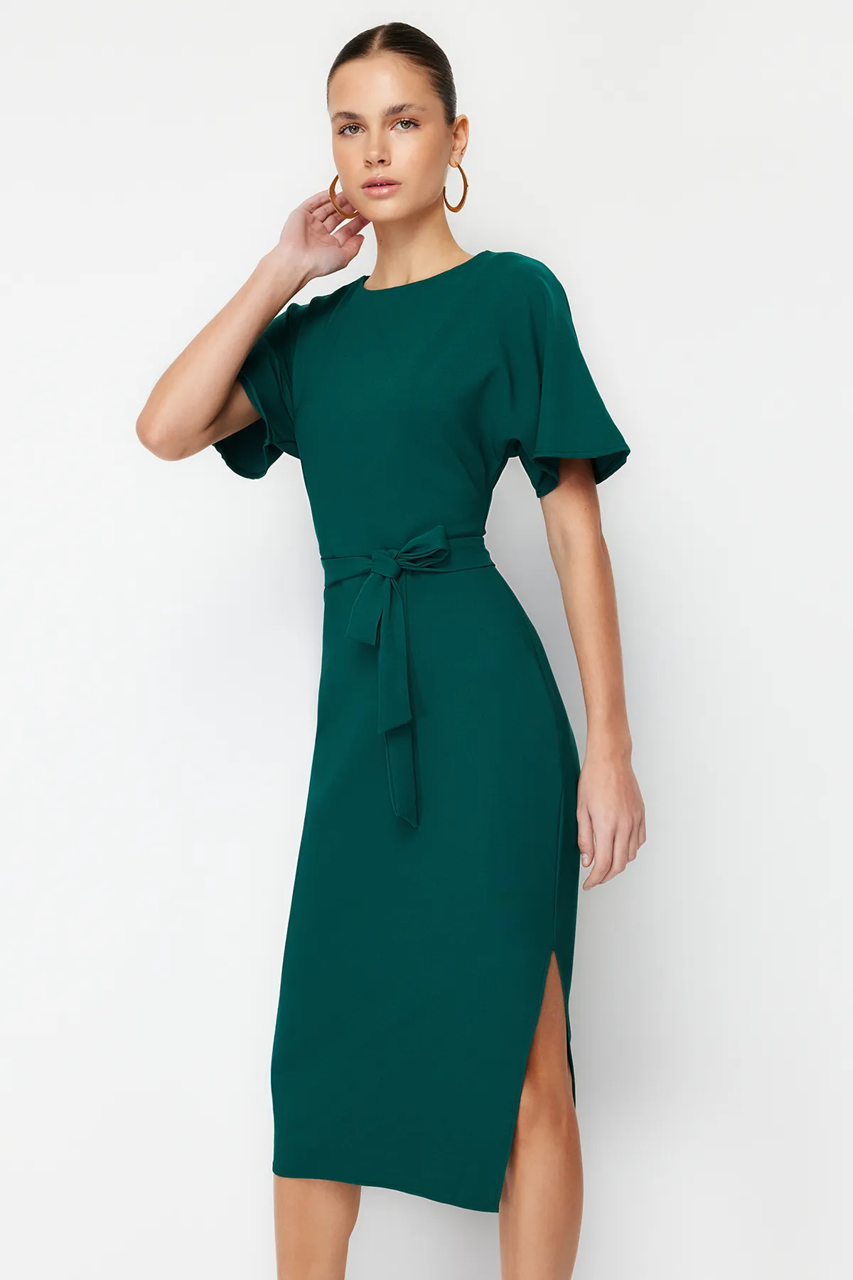 Trendyol Collection  Smaragdgrünes gewebtes Midikleid mit Gürtel TWOSS24EL00512