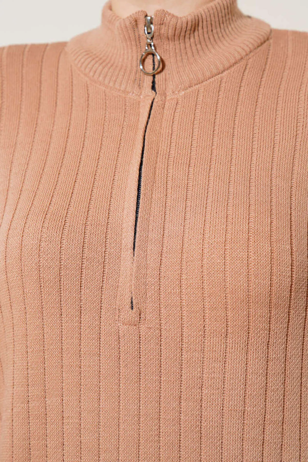 benguen  11026 Geripptes langes Strickkleid mit Kragen und Reißverschluss, Nerz
