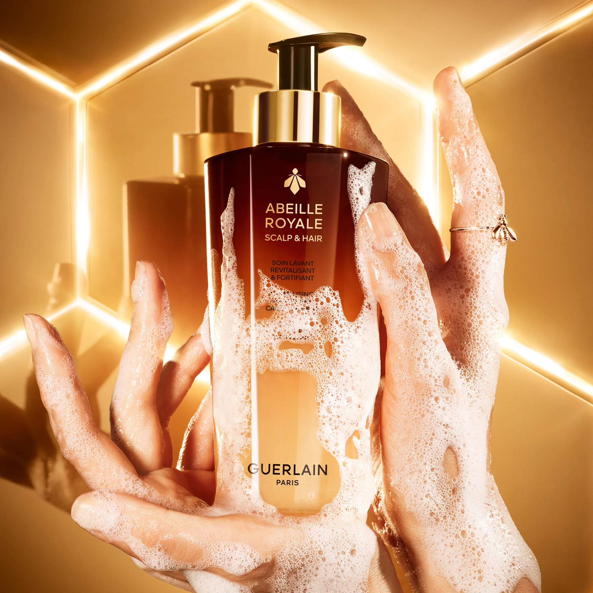 Abeille Royale Hovedbunds- og Hårrevitaliserende og Styrkende Plejeshampoo - Styrkende Shampoo, Reparerende Shampoo, Revitaliserende Shampoo