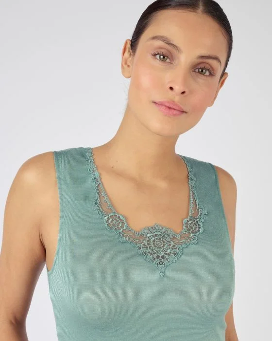 Débardeur Thermolactyl tulle brodé et 10% soie