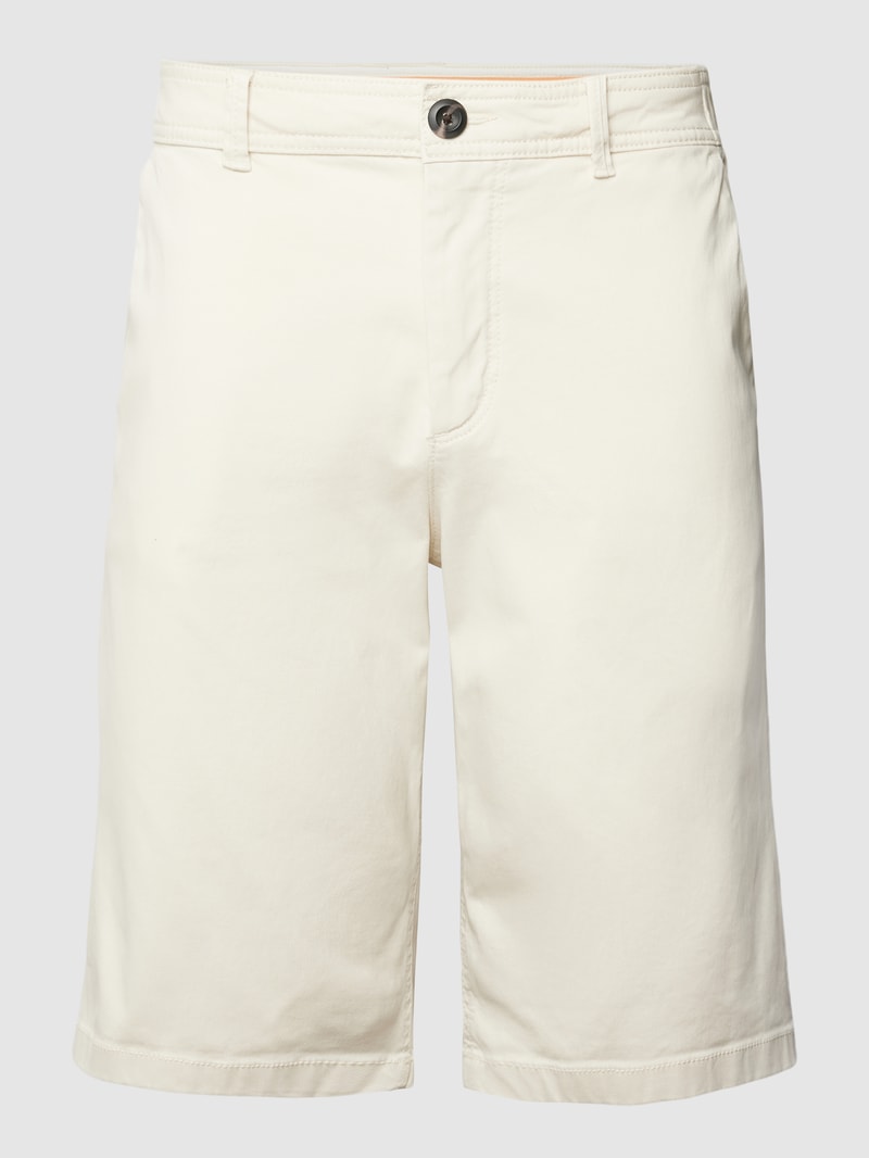 Chinoshorts mit französischen Eingrifftaschen in offwhite