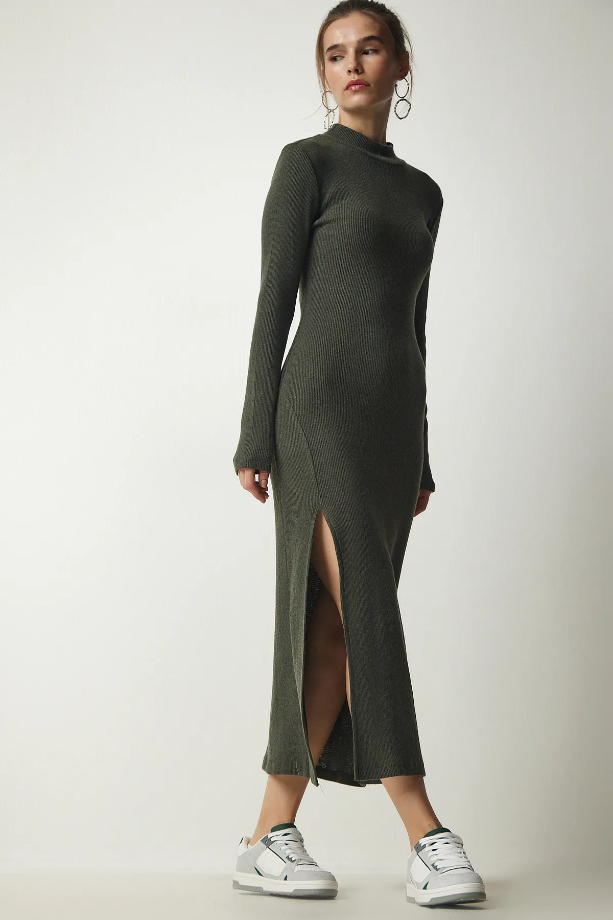 Happiness İstanbul  Dunkelkhakifarbenes, hochgeschlossenes, geschlitztes Camisole-Kleid für Damen UB00198