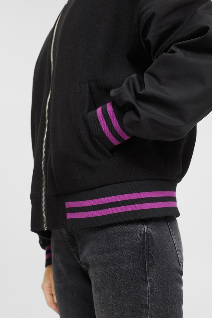 College-Jacke aus Material-Mix