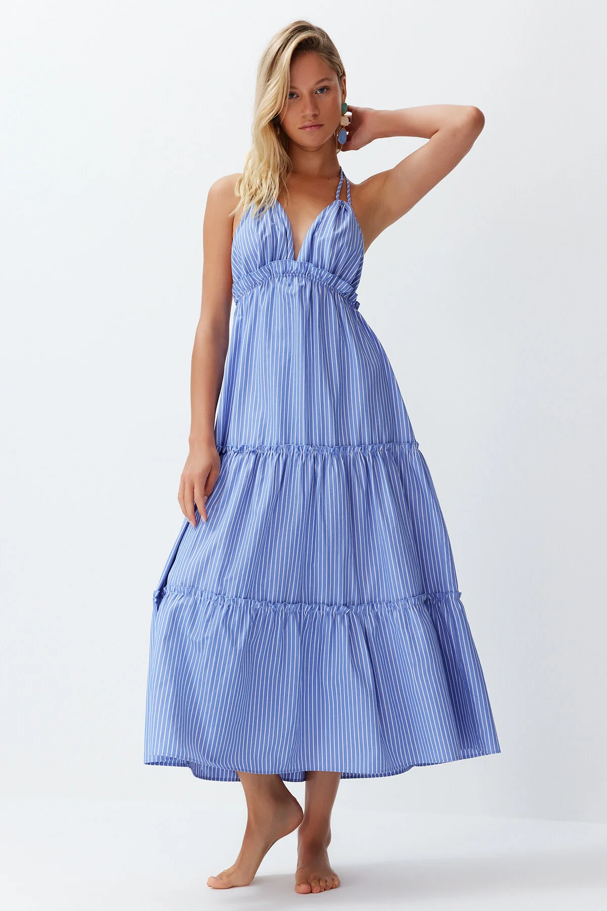 Trendyol Collection  Gestreiftes Maxi-Strandkleid mit gewebten Rüschen TBESS24EL00091
