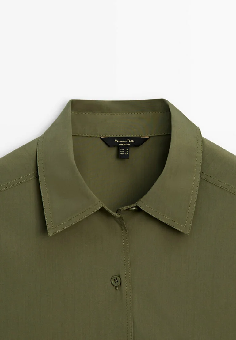Camisa Massimo Dutti con pespuntes fluidos y bolsillo en el pecho