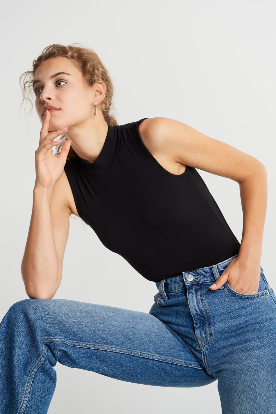 Donna open back body