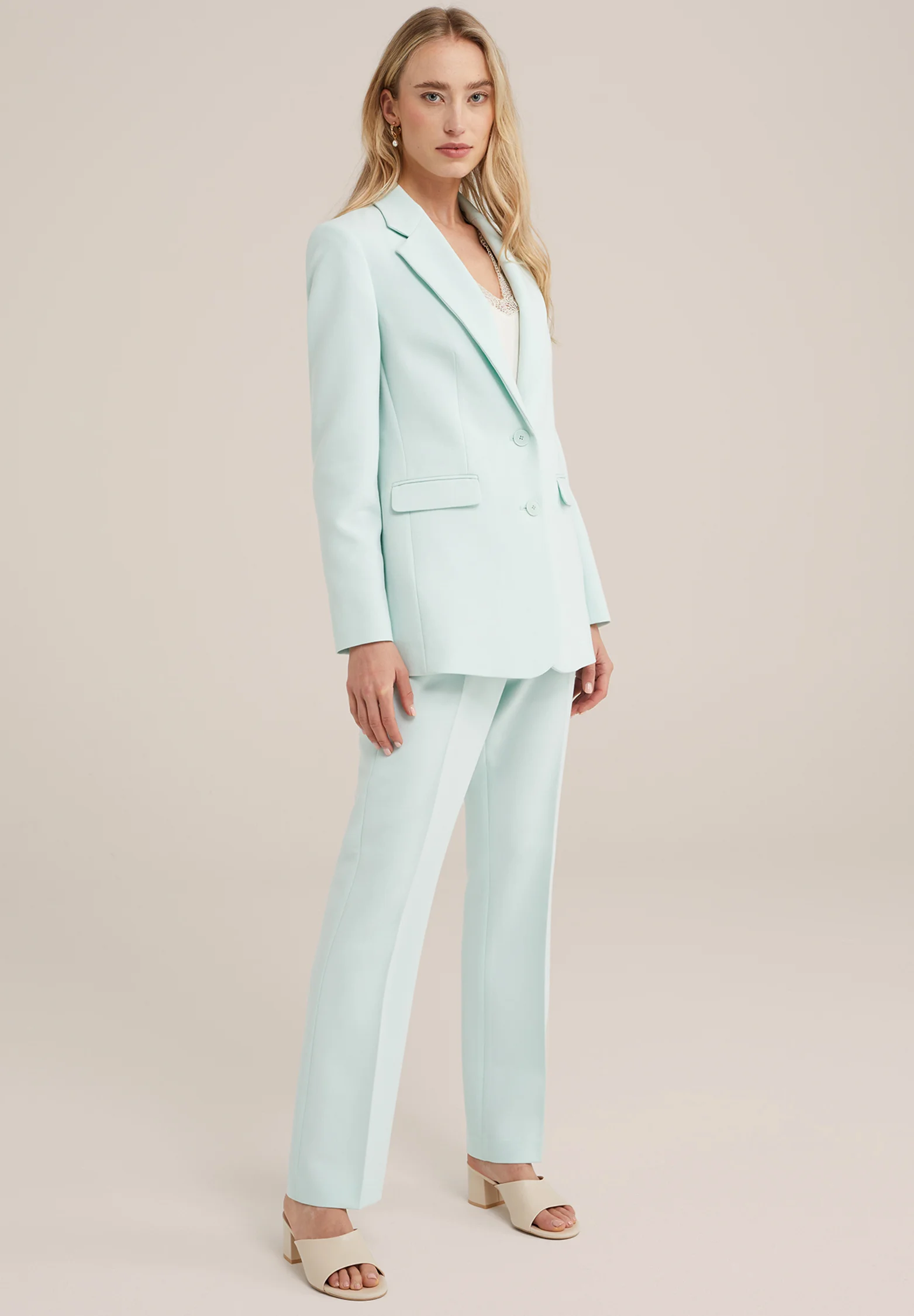 WE Fashion REGULAR FIT - Abrigo corto