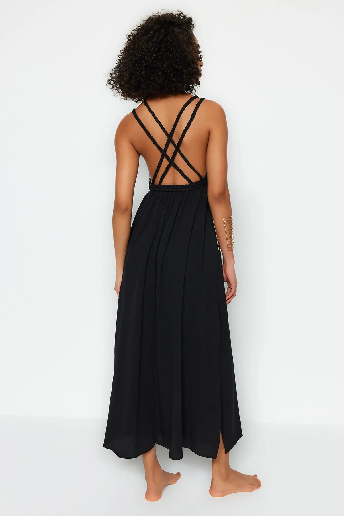 Trendyol Collection  Schwarzes Maxikleid aus gewebtem Strick mit Details aus 100 % Baumwolle TBESS23EL00070