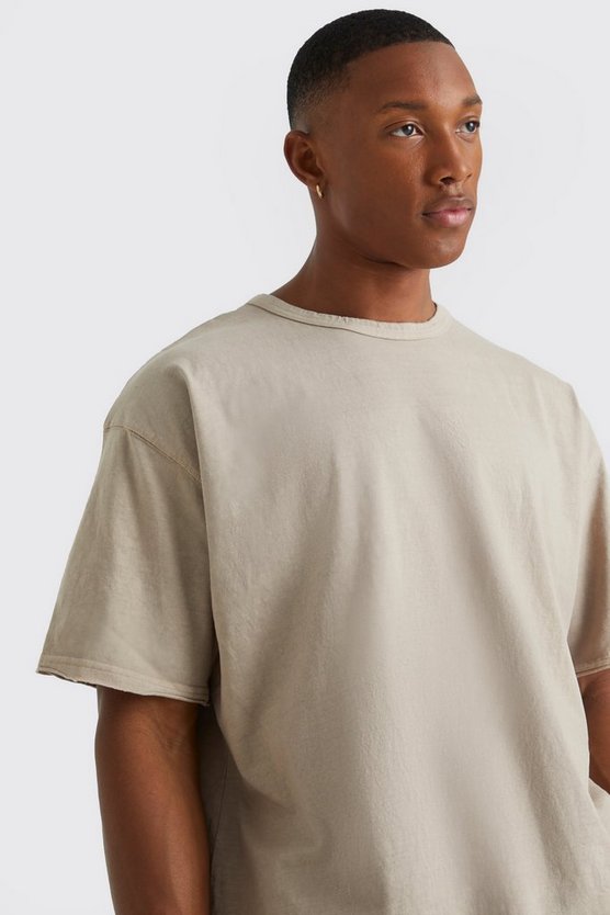Oversize T-Shirt mit rohem Saum