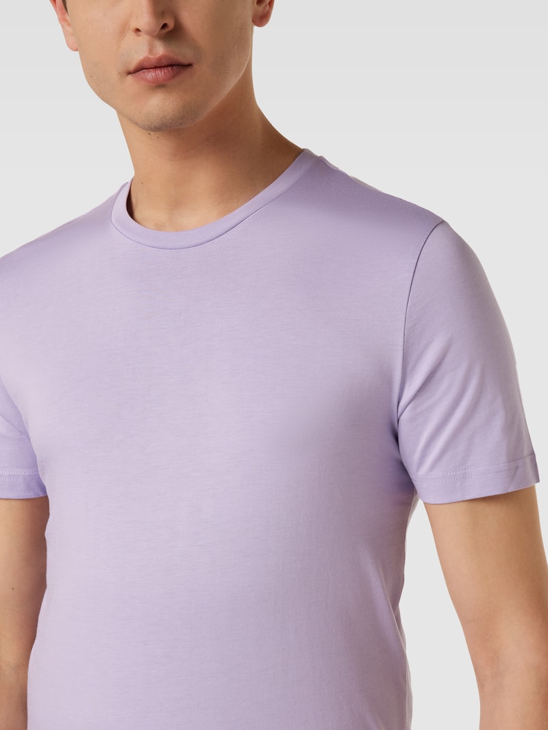 T-Shirt mit Rundhalsausschnitt in flieder