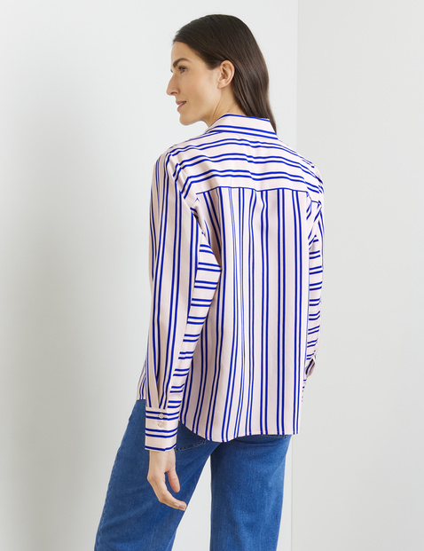 Fließende Hemdbluse