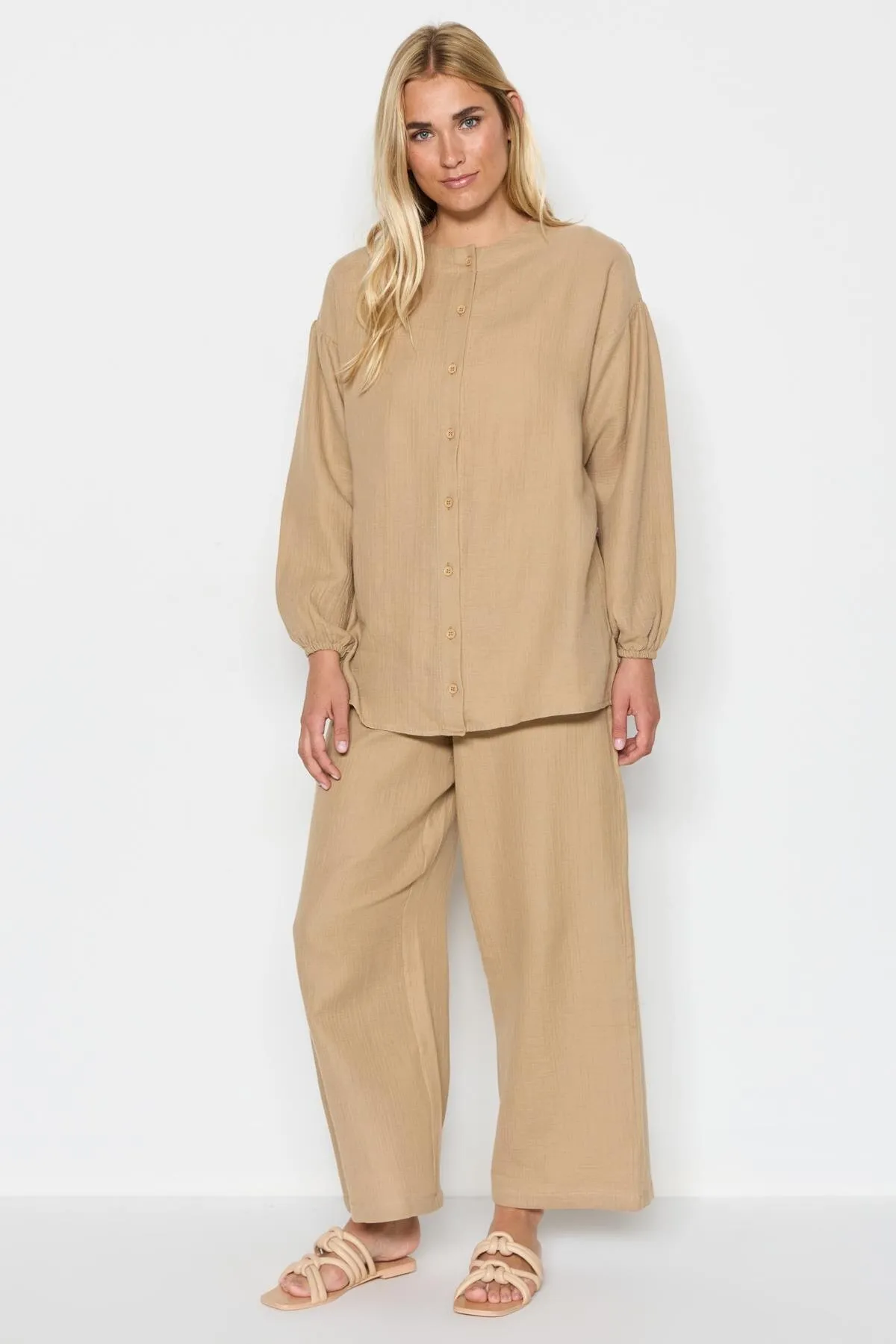 C&City  Hemd-Hosen-Set aus Bio-Baumwoll-Musselin 9123 Beige
