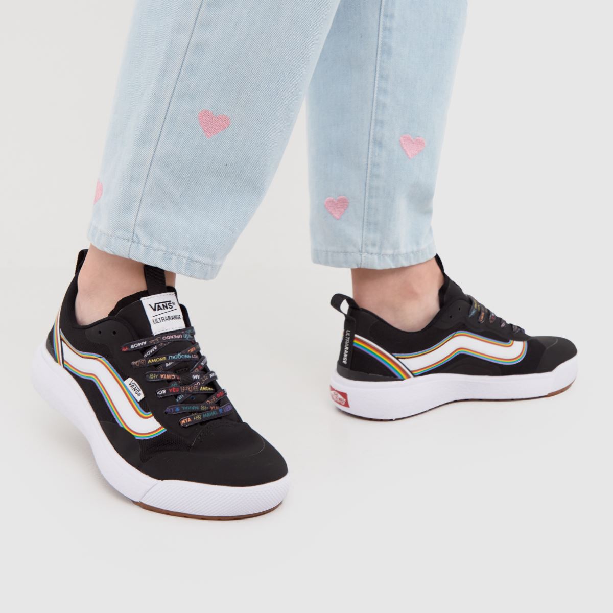 Vans – Ultrarange Exo Pride – Svarta och vita träningsskor