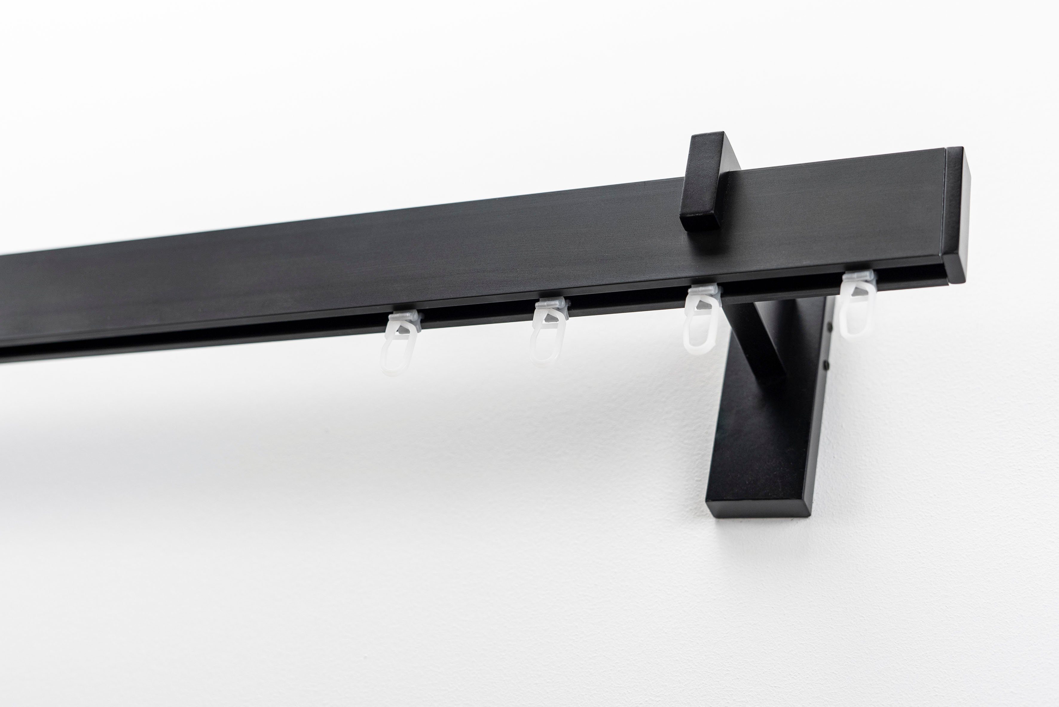 Innenlaufschiene FLAT, GARESA, 1-läufig, Wunschmaßlänge, verschraubt, Rechteckprofil, Wandmontage, perfekter Lauf, modern, verlängerbar