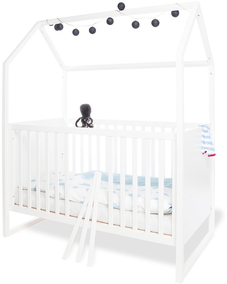 Pinolino® Babyzimmer-Komplettset Hilda & Pan, (Set, 4-St., Hausbett, Wickelkommode, Kleiderschrank, Wandregal), extrabreit groß; Wickelkommode, 3-trg. Kleiderschrank & Wandregal