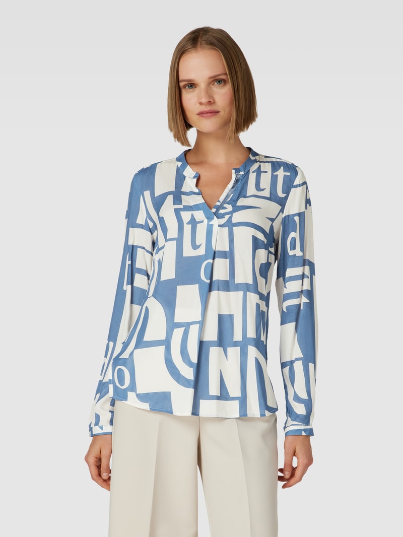 Schluppenbluse mit Allover-Muster in hellblau