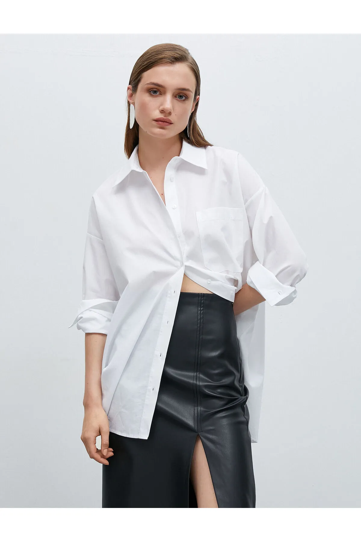 Koton  Oversize-Hemd aus Baumwolle mit Taschendetail