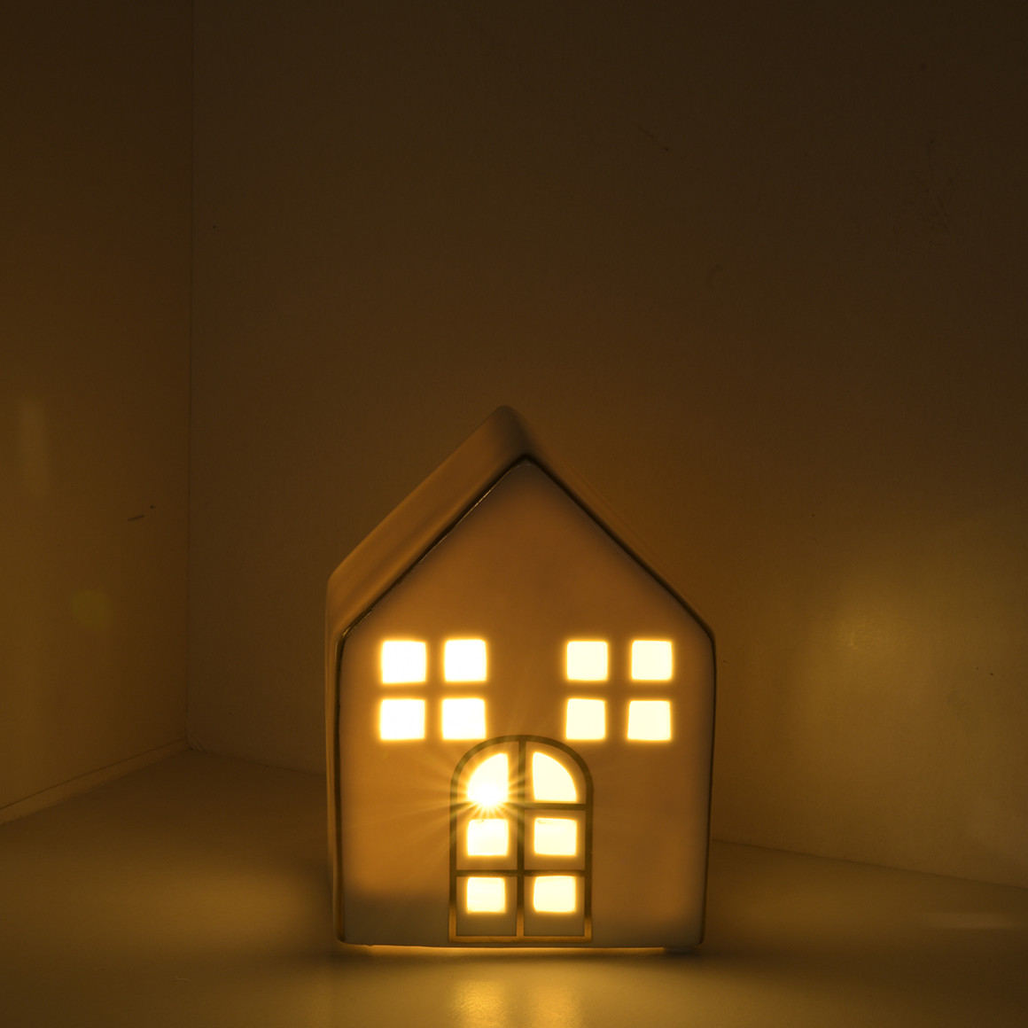 Kleines LED-Deko-Haus aus Keramik weiss