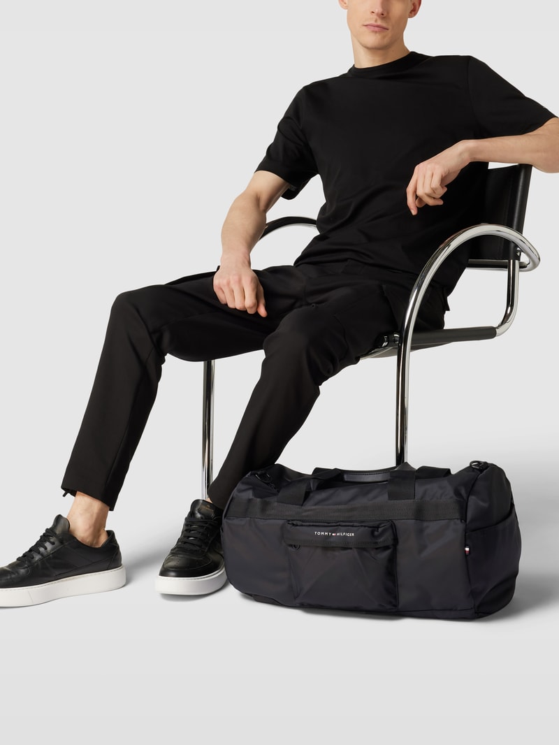 Duffle Bag mit Label-Details Modell 'SKYLINE' in schwarz