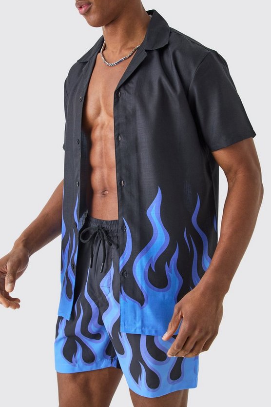 Kurzärmliges Hemd und Badehose mit Flammenprint