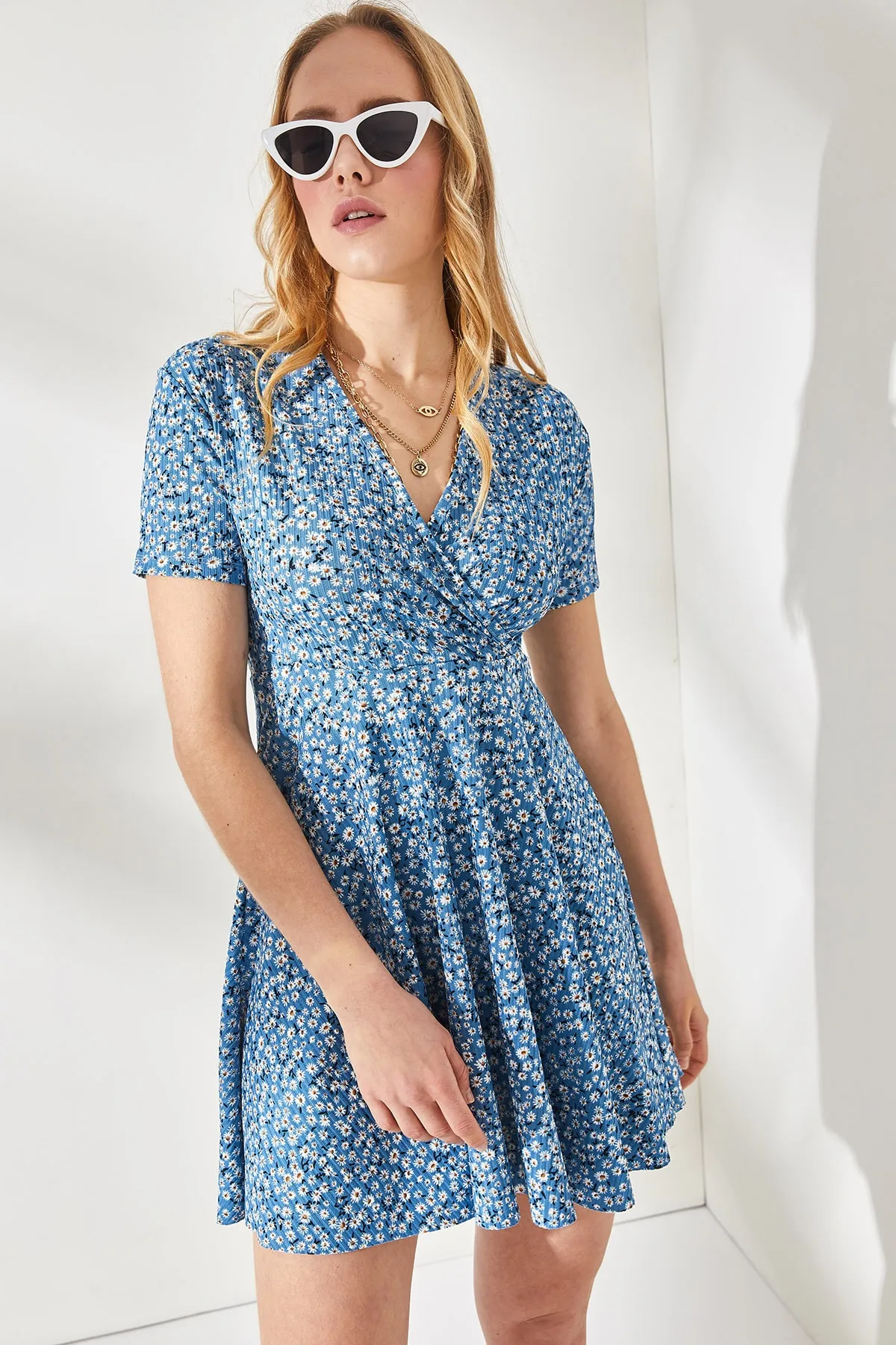 Olalook  Damen Indigo Little Daisy Zweireihiges, ausgestelltes Kleid mit Kragen ELB-19001846