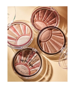 essence kissed by the light illuminating powder Kompaktpuder-10 g
