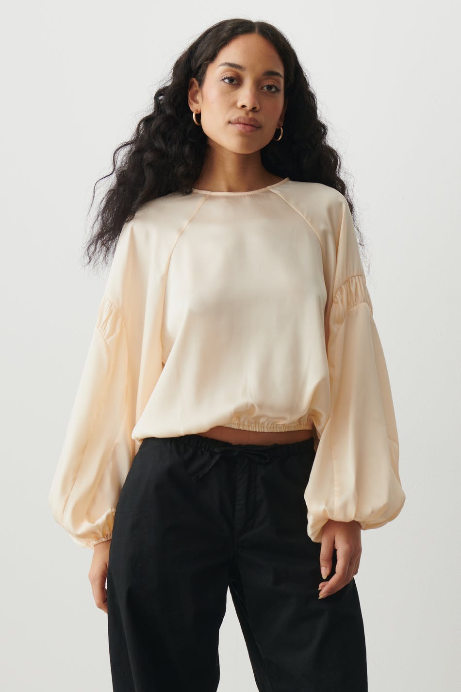 Puffy sleeve blouse