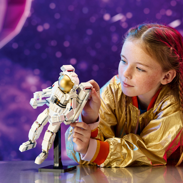 Creator Astronaut im Weltraum 31152