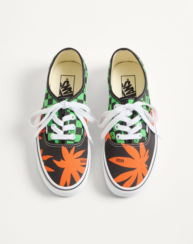 Tênis de cano baixo Valentino Garavani e Vans em tecido com estampa xadrez VLogo e estampa de folhas tropicais