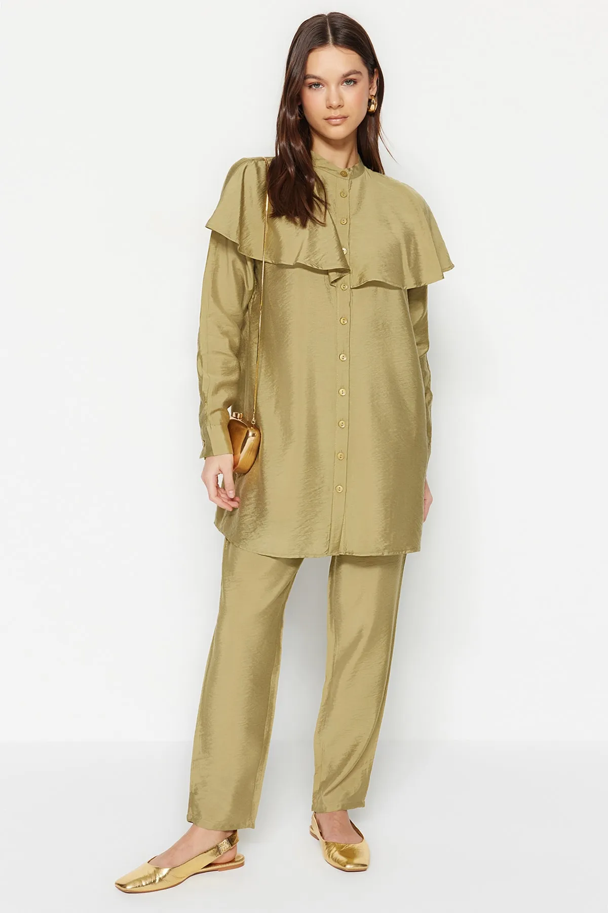 Trendyol Modest  Ölgrünes gewebtes Hemd-Hosen-Set mit Schwungrad-Details TCTSS23US00091