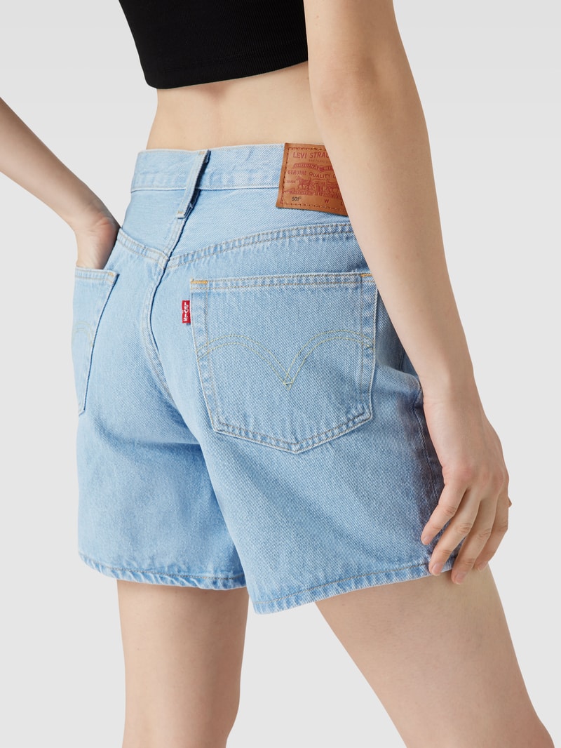 Jeansshorts im 5-Pocket-Design Modell '501' in hellblau