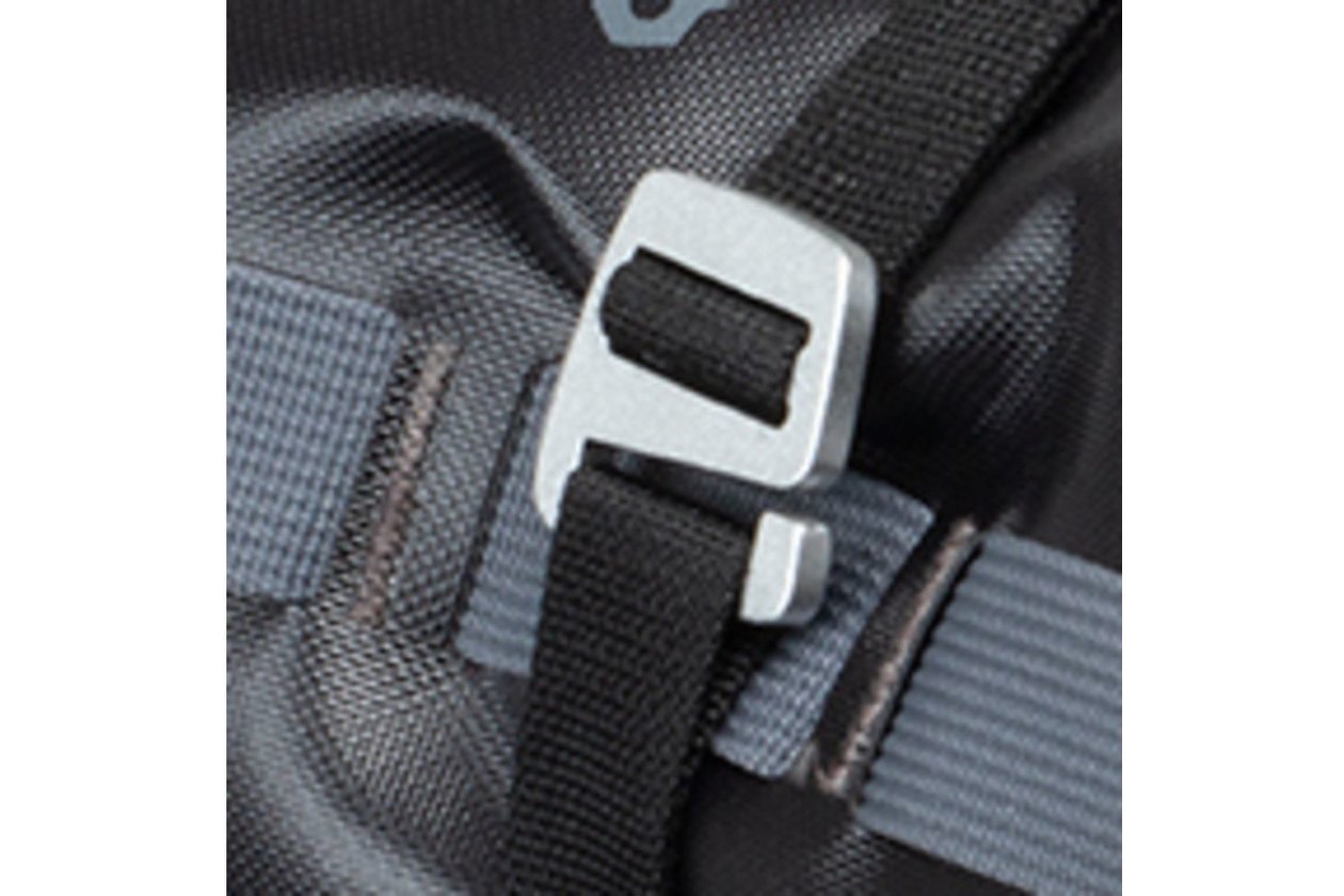 Blackburn Outpost Elite Handlebar Roll & Drybag