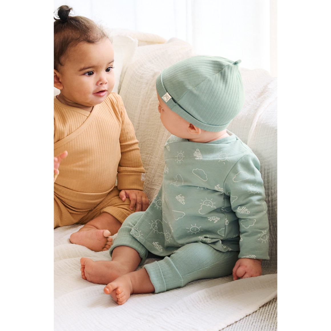 Newborn Wickeljacke aus Bio-Baumwolle