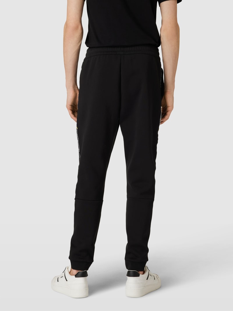 Sweatpants mit Label-Print in schwarz