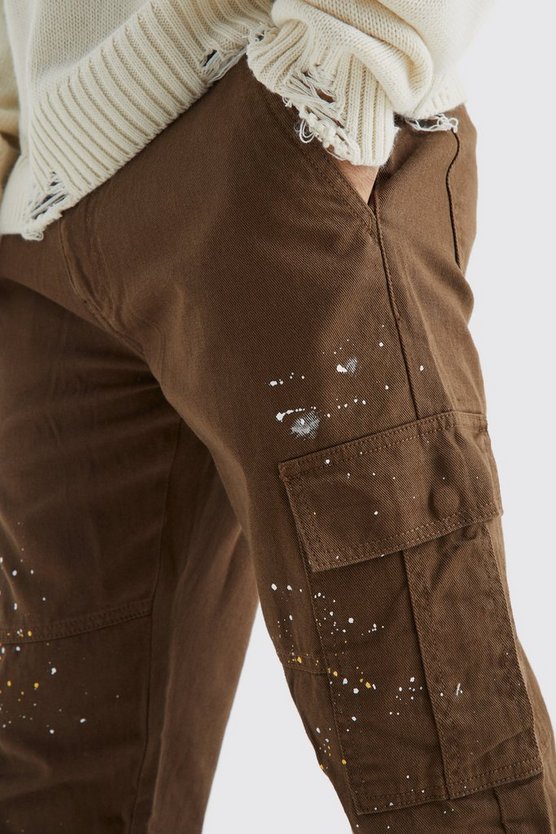 Cargo-Hose mit geradem Bein und Farbspritzern