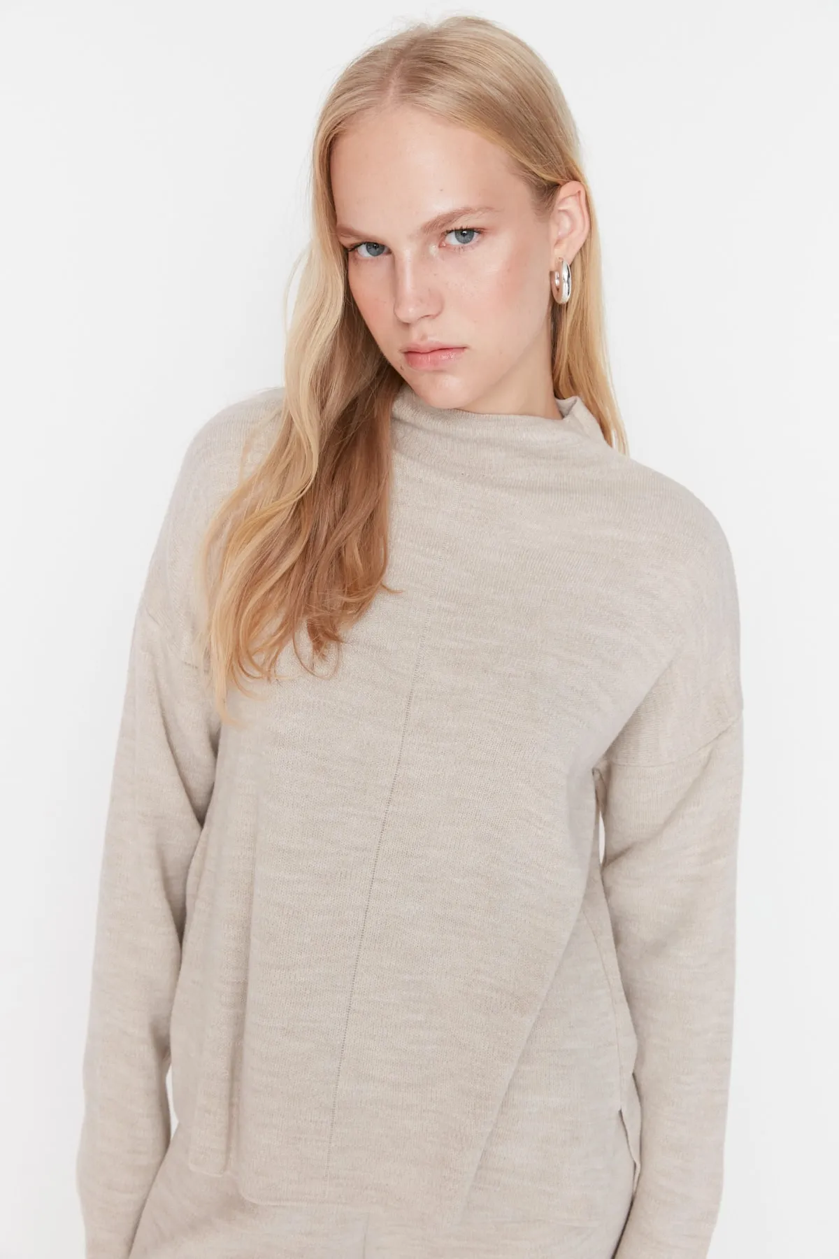 Trendyol Collection  Beiges Strickoberteil und -unterteil im Set mit normaler Hose TWOAW21AU0060