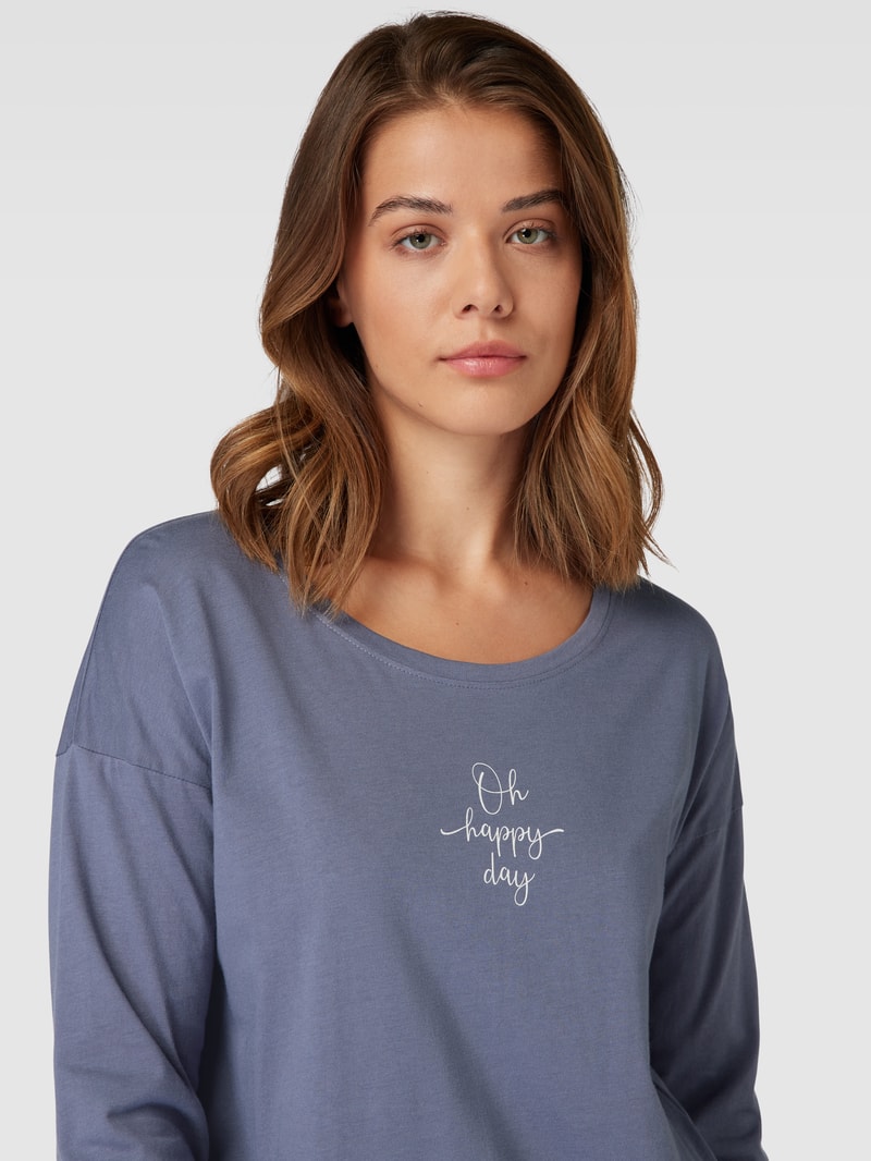Pyjama-Oberteil mit Statement-Print Modell 'Cozy Dreams' in marineblau