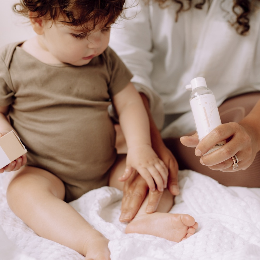 Naïf Natural Skincare Soothing Baby Oil Huile apaisante pour bébé